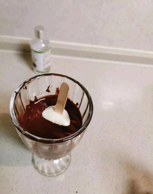 滴入巧克力,尽享甜蜜诱惑